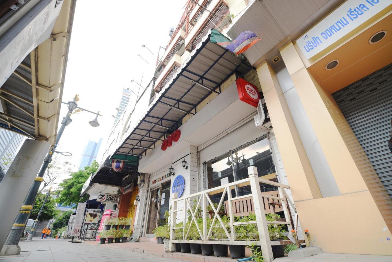Oyo 437 Hostel Na Nara Bangkok Exterior foto